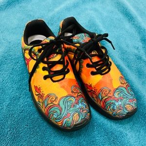 Yes We Vibe peace sign sneakers